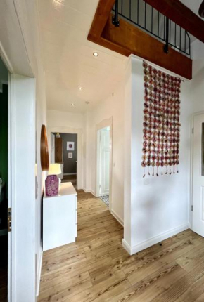 Moderne Altbauwohnung im Grünen